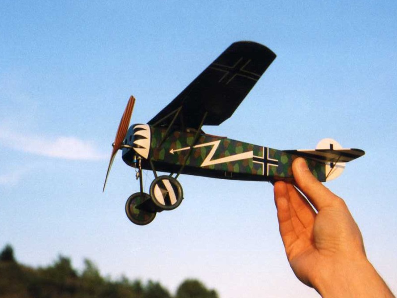  Fokker D.VIII (stavba i foto: R.Gregovský)
