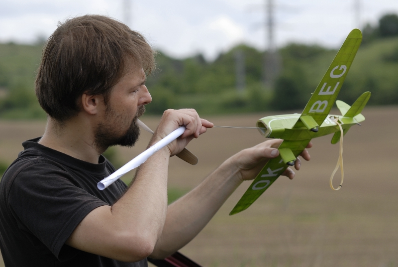  1/20, váha 26g, svazek 4 prameny 3,2-ky