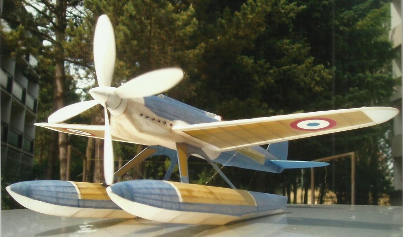 HV 220 ze předu.jpg