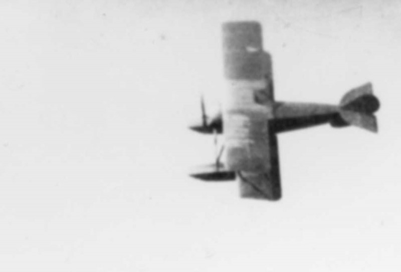 top nl036wb_1914_Sopwith_Tabloid_Schneider_100hp_Gnome_Monosupape036.jpg