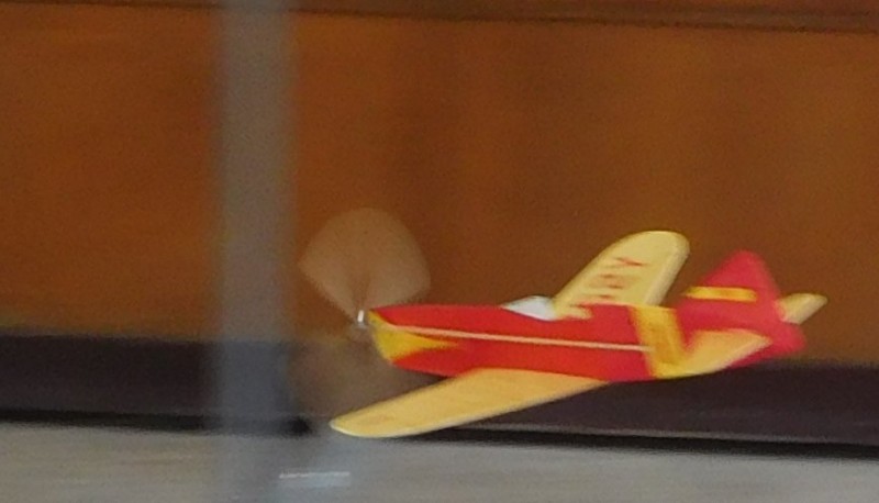 R-2 na přistání.JPG