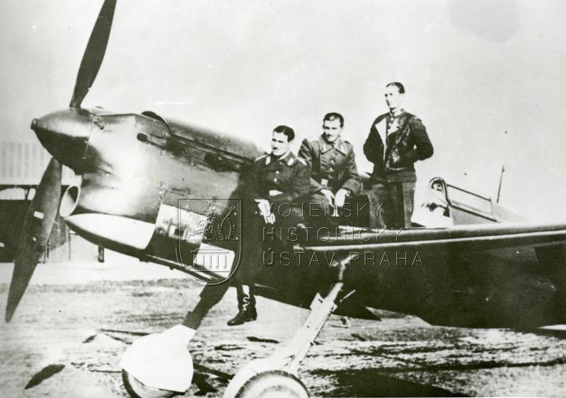 Avia 135 Bulhar.jpg