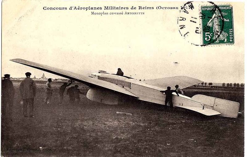 800px-Latham_in_Antoinette_Monobloc_at_the_Reims_Military_Trials,_October_1911.jpg