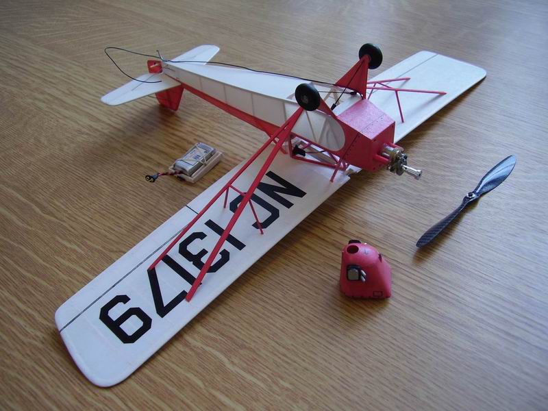 RC-Taylor Cub_2.jpg
