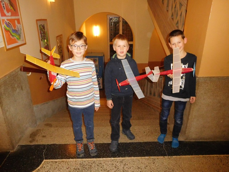 Tři Mušketýři s Bobíky.JPG