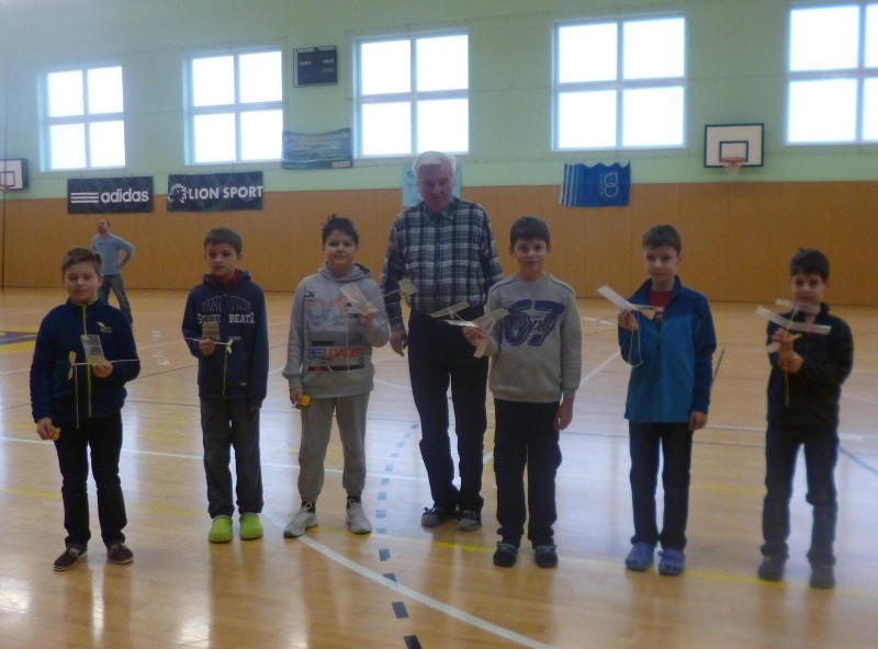 chlapci z mých kroužků v Střelicích.JPG