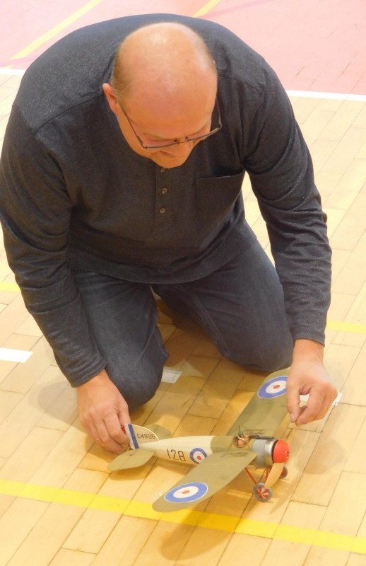 Michal Křepelka staruje Bristola M1.JPG