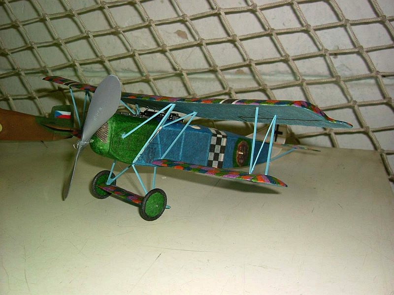 stavba: Viktor Lukáč