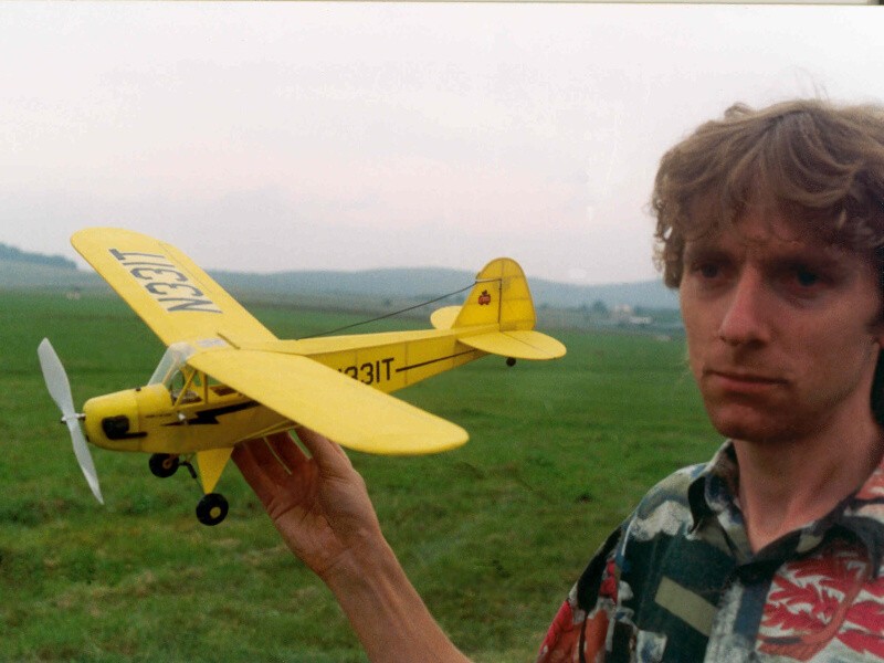  Piper Cub J-3C (stavba: Ivo Červenka, foto: Felda)