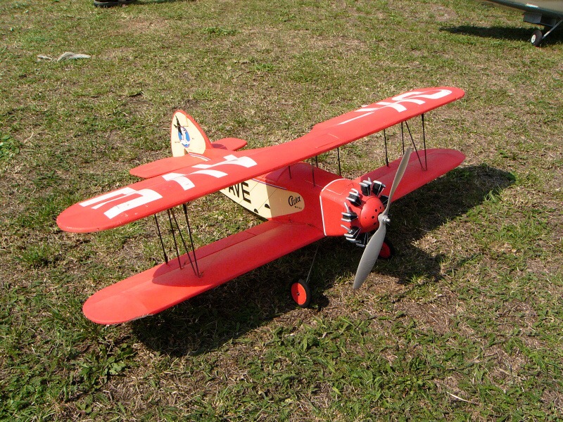 Avia B.122